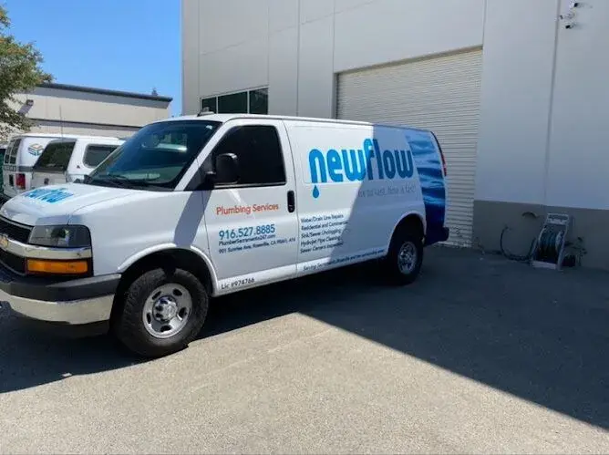 New Flow Plumbing emergency service car